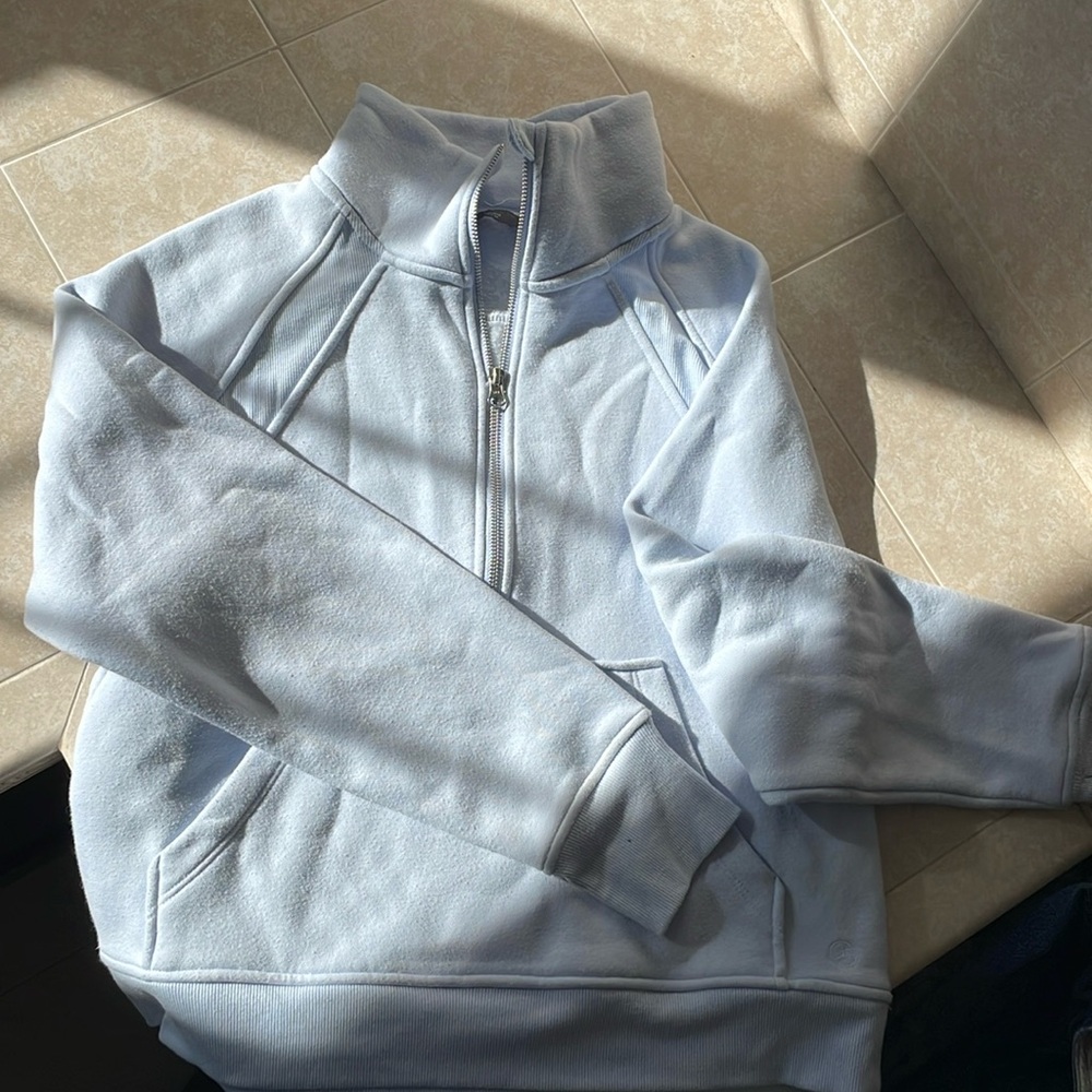 Trendy sweatshirt. Worn once! Great condition